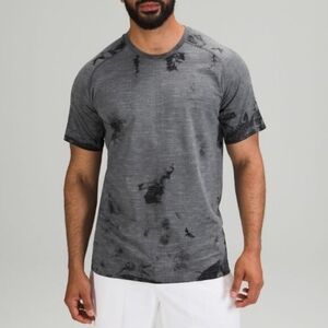 Lululemon Athletica..Men's Gray Patterned Shirt